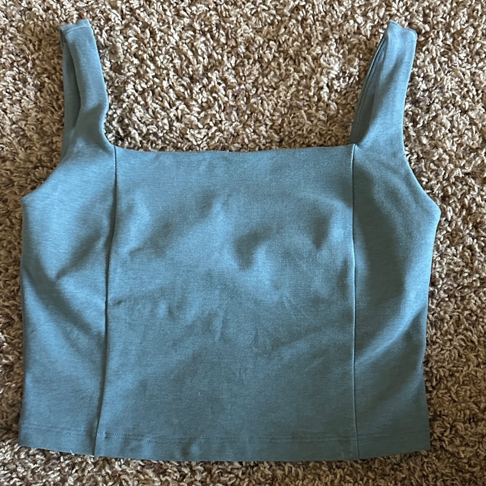Beyond Yoga gorgeous crystal blue top!
